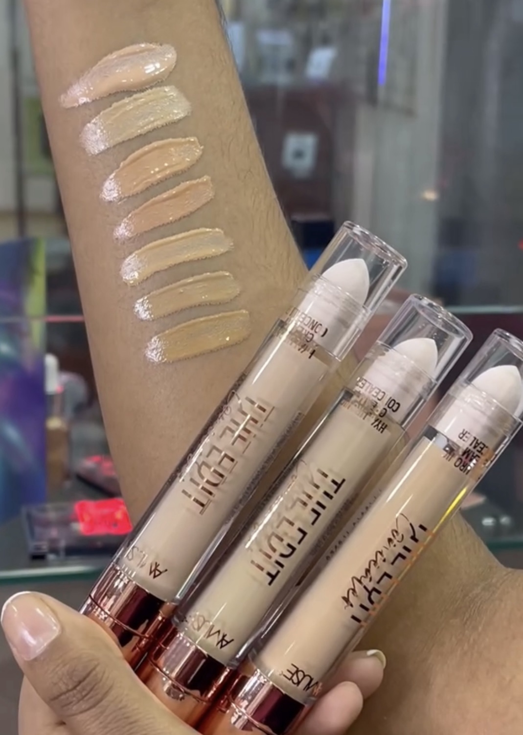 Corrector de alta cobertura Amuse The Edit concealer